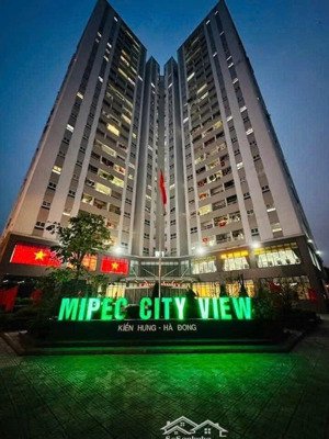 chính chủ bán căn 83m m1 mipec kiến hưng.lh 