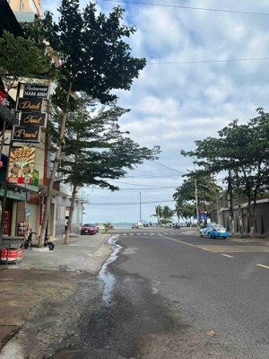 bán nhà hàng cạnh biển nha trang mặt tiền củ chi- vĩnh hải,cách biển 30m.giá: 22 tỷ ngag 4,5m
