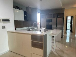 tòa nhà mt quốc hương p. thảo điền quận 2. dt 10x37m hầm mới 7 lầu 1700m2 sàn. giá 82 tỷ