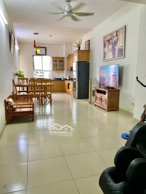 siêu hiếm bán chung cư 3b-sunrise building , tầng 11, view hồ thoáng vĩnh viễn