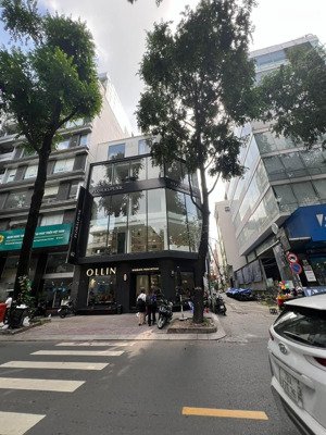 bán gấp mt điện biên phủ, q10. view vòng xoay siêu đẹp, 7x23m, 5 tầng, hđt 130tr/th, chỉ 65 tỷ