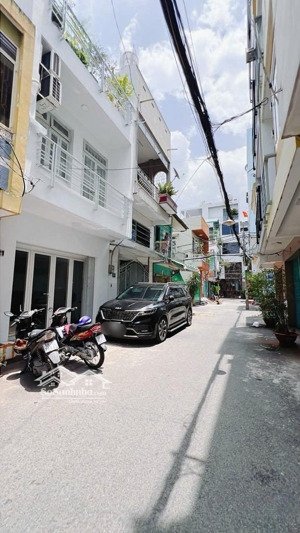 nhà đẹp 2 tầng / hẻm xe hơi tránh- gần mặt tiền huỳnh tấn phát- bigc nguyễn thị thập - kdc nam long