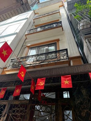 bán nr 35m2 tại trần khát chân, 8,5 tỷ, 3pn, 4wc, đẹp xuất sắc!