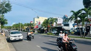 chỉ 10,5 tỷ sở hữu nhà 3 tầng 100m2 mặt tiền đường 23/10 ngay bệnh viện mắt sài gòn. nha trang