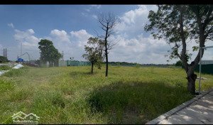 bán gấp khu đất 3500 m2 nằm tại mặt tiền đam san rộng 16m. thích hợp cải tạo cho thuê, làm cây xăng