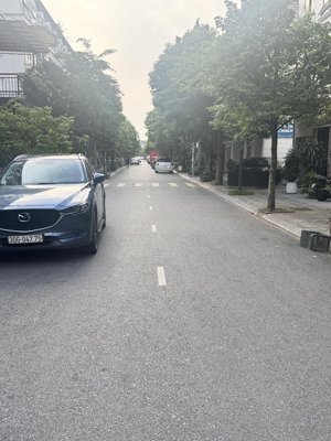 bán biệt thự liền kề la casta 88m
4 tầng, 2 mặt tiền
vị trí vàng đất vượng khí giá như yêu bồ nhí