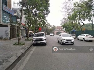 siêu hiếm: mặt phố việt hưng 310m2 lô góc mặt tiền 20m kinh doanh đỉnh