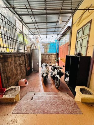 bán nhà phạm văn đồng - ô tô ngủ trong nhà - mt 12m - sát tp giao lưu - tiện ích bạt ngàn