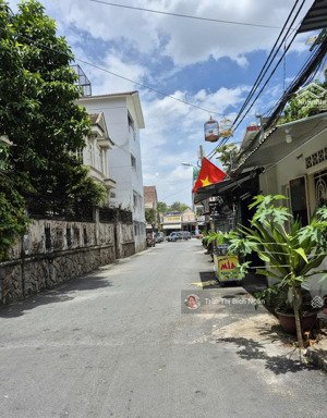 hạ 1 tỷ, hẻm xe tải 5m, gần mặt tiền dương quảng hàm, 98m², 3 pn, còn 8.6 tỷ