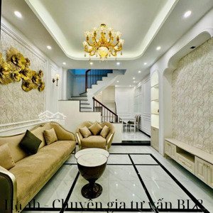 phú diễn - 5 tầng - ô tô đỗ - nhú 6 tỷ