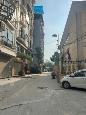 bán nhà phân lô, ô tô 7 chỗ đỗ cửa, đường nam dư - lĩnh nam, 5,8 tỷ,4pn, 5wc