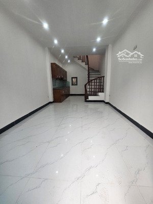 nhà mới xây cạnh cầu hữu hòa 32mx5 tầng