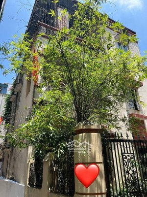 bán nhà xuân diệu dtich:50mx5tẫng-mt:4.2m- giá 20.5tỷ-lô góc-đường trướ nhà oto tránh-30m ra hồ tây