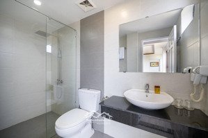 chào bán căn hộ dịch vụ dòng tiền, ngay cầu tình yêu sơn trà