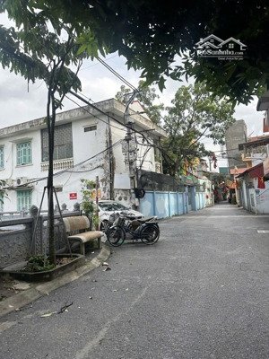 đất thụy phương- ô tô thông vào đất- vuông nở hậu-12,7 tỷ