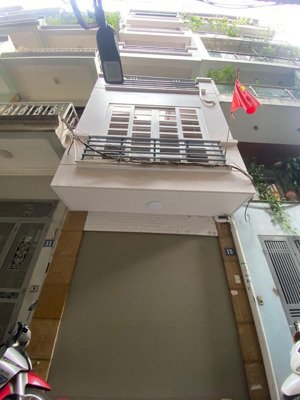 bán nhà giảng võ-dtich:54mx4 tầng, mt:4m-giá 12.8tỷ-cách mặt phố 20m-nhà dân xây chắc chắn bền đep