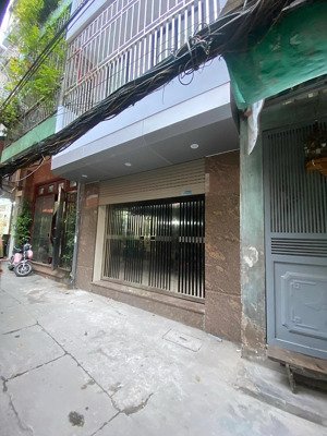 bán nhà gấp oto đậu trong nhà, hàng hót