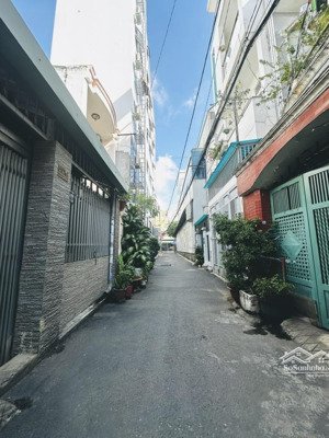 nhà đẹp ở ngay - hxh dương quảng hàm p5- 48m2 - 2 tầng, chỉ 6.2 tỷ tl (3.8m x 12,7m). sổ vuông vức,