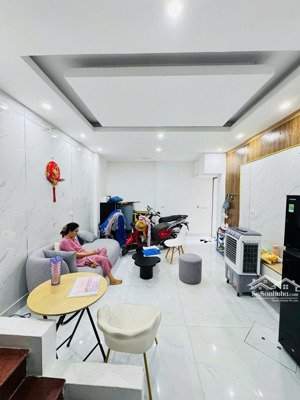 bán siêu phẩm nhà dân xây, trường chinh, khu phân lô, 15m ra ô tô tránh, dt43m2 giá nhỉnh 7 tỷ.