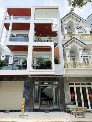 nhà ở và kinh doanh sang trọng và cao cấp (tổ ấm hiện đại)