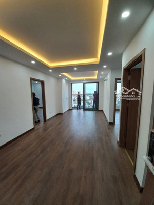 cho thuê chung cư geleximco 897 giải phóng hoàng mai, 94m, 3 pn, cơ bản, 14.5 triệu