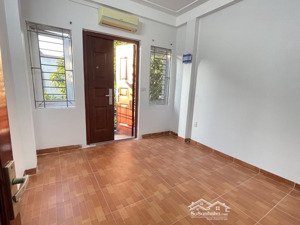 bán nhà định công 32m2 4 phòng ngủ, gần ô tô tránh