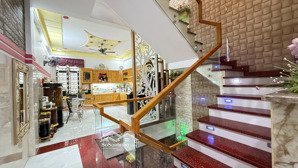 hàng vip hải châu, nhà 4 tầng mặt tiền lê thanh nghị, vỉa hè 13m, giá giảm sâu 2 tỷ