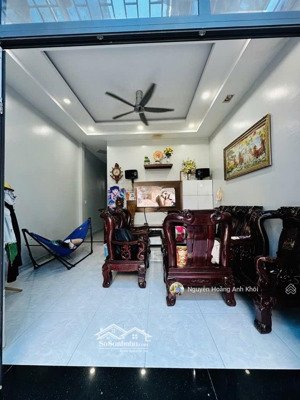 nhà mới ở ngay, full nội thất, sân đậu ô tô, gần phạm văn đồng, 4,5x20m vuông a4