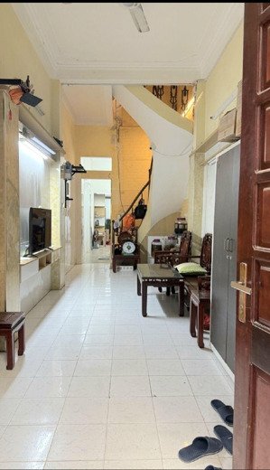 bán gấp nhà phú lãm oto đỗ cửa ,gần trường học ,chợ. khu phân lô cán bộ. hàng xóm thân thiện.