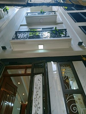 bán nhà hào nam đống đa 90m2 4 tầng mặt tiền 5.6m hơn 11 tỷ gần phố gần ô tô tránh lhcc 