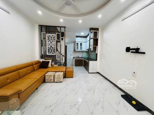 cho thuê nhà bát khối long biên - nhà mới 3 ngủ full đồ - nhận nhà ngay