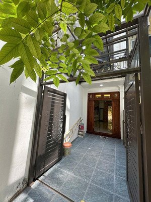 bán nhà vườn hoàng hoa thám - không quy hoạch - nhỉnh 10tỷ - thang máy 6 tầng !!!