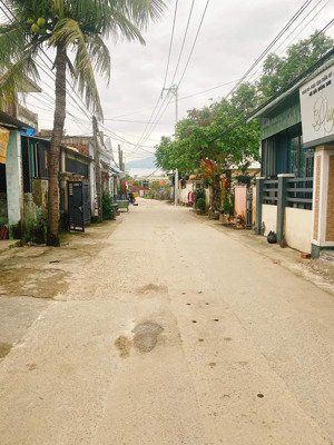 120m. xuân phú hoà sơn. phường hoà khánh. đg btong 5m. dân cư đông. tiên ich đầy đủ.