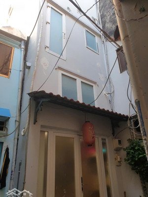 bán nhà chính chủ nguyên căn quận 1 nội thất cao cấp giá rẻ số lượng có hạn liên hệ ngay !