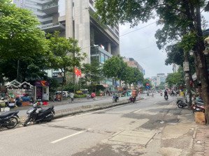 mặt ngõ to hơn phố vỉa hè ô tô tránh dừng đỗ ngày đêm liễu giai dt 46m-mt 6,9m giá đầu tư 18 tỷ