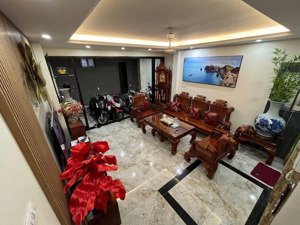 5,8 tỷ có ngay nhà trương định - 1 phút ra phố - chỉ xách vali về ở