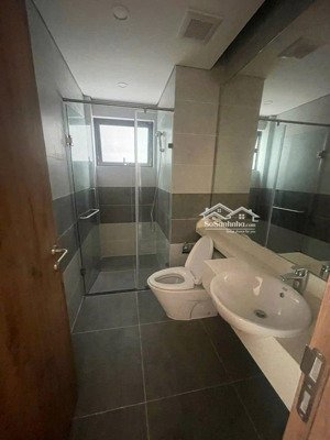 cần bán căn 2 ngủ skyoasis 76m căn góc giá 4.65 tỷ bao phí lh 