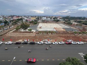 bđs dòng tiền. trực diện quảng trường. khu kd sầm uất. khách sạn và mb kinh doanh