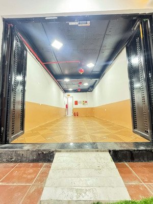 gấp . nhà đã hoàn thiện xem nhà 24/24