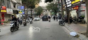 5tầng, 42m nhà mặt phố trần quý kiên -vị trí siêu đẹp -kinh doanh ngày đêm sầm uất -nhanh còn kịp