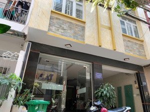 bán khách sạn đang khai thác đường nguyễn thị minh khai ngang rộng 7.5m thu nhập 150tr/th, 41 tỷ tl