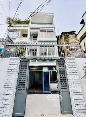 gấp bán - mặt tiền kinh doanh trung tâm phú nhuận