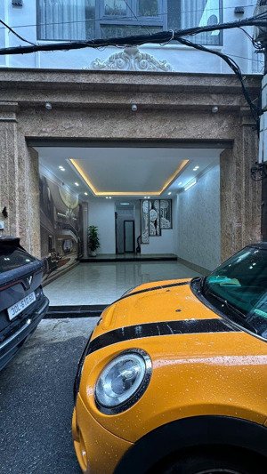 cần bán gấp nhà riêng 7 tầng full nội thất tại vương thừa vũ mới đẹp chính chủ