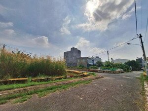 hẻm oto, ngang 8m gần chợ nhơn đức chỉ 3.15 tỷ