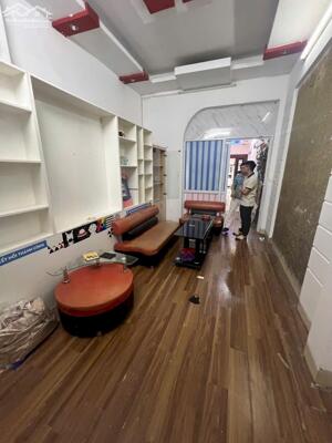 Cho thuê nhà riêng Mai Dịch, Cầu Giấy 60m x 4 tầng, 7 phòng giá 20 triệu, ngõ ô tô