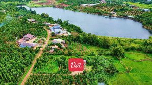 bán lô đất 2 mặt tiền đường nhựa - tại xã eahu, huyện cư kuin, dak lak dt: 31x24,5m; thổ cư 230m2