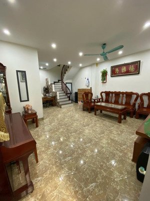 chính chủ bán nhà mới, đẹp, hiện đại ở gia quất, long biên diện tích 57.2m2