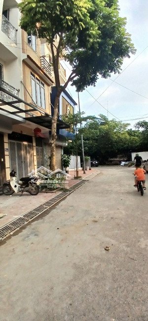 nhà phân lô_ô tô tránh _vỉa hè rộng thang máy_kinh doanh văn phòng _đỉnh nam từ liêm
