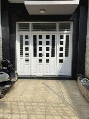 chính chủ bán căn nhà tâm huyết dt96m2 kết cấu 4 lầu ngay sát dự án cầu bình tiên quận 8 bình chanh