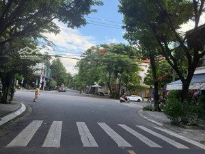 cần bán cặp đất đường đinh đạt. sát góc. cách vương thừa vũ vài bước chân